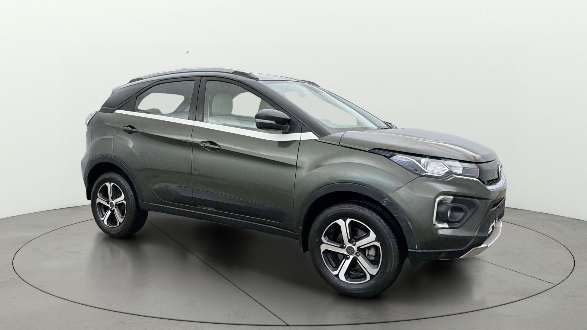 2022 Tata Nexon XZ PLUS (L) 2022 Tata Nexon XZ PLUS (L)
