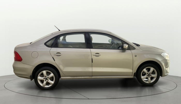 2014 Skoda Rapid 1.6 MPI AMBITION PLUS AT, Petrol, Automatic, 62,605 km, Right Side View
