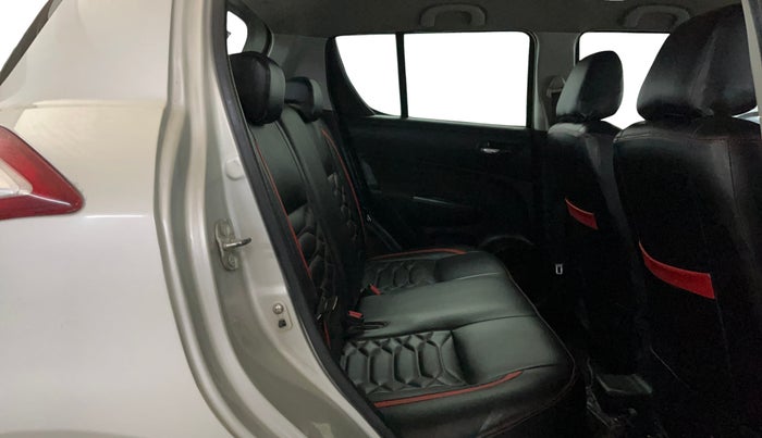 2016 Maruti Swift VXI, Petrol, Manual, 69,396 km, Right Side Rear Door Cabin