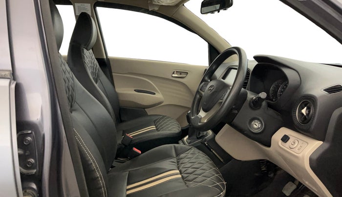 2019 Hyundai NEW SANTRO SPORTZ CNG, CNG, Manual, 85,842 km, Right Side Front Door Cabin