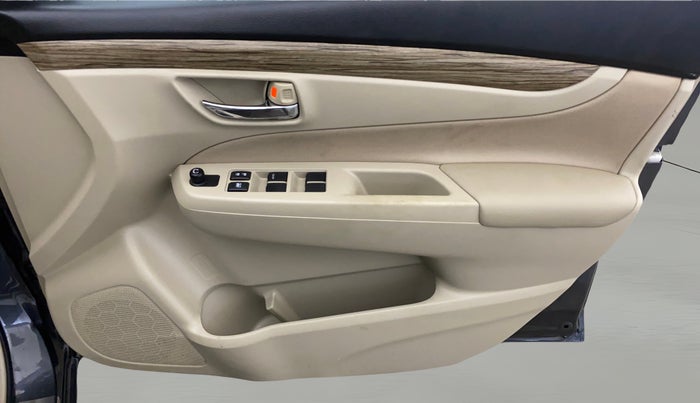 2023 Maruti Ciaz DELTA 1.5 SHVS MT PETROL, Petrol, Manual, 25,156 km, Driver Side Door Panels Control