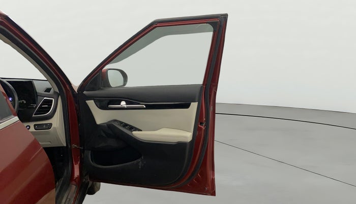 2022 KIA SELTOS HTX PETROL 1.5, Petrol, Manual, 38,780 km, RHS Front Door