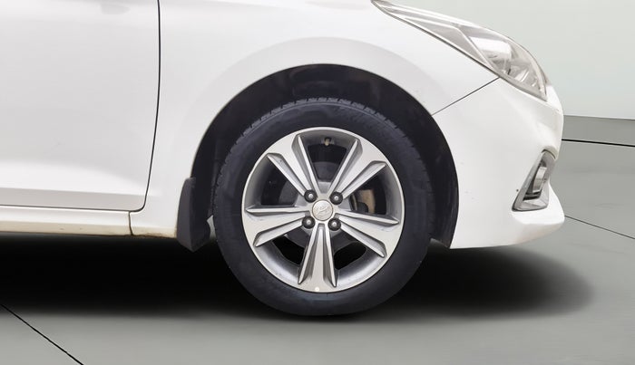 2018 Hyundai Verna 1.6 VTVT SX O, Petrol, Manual, 1,11,324 km, Right Front Wheel