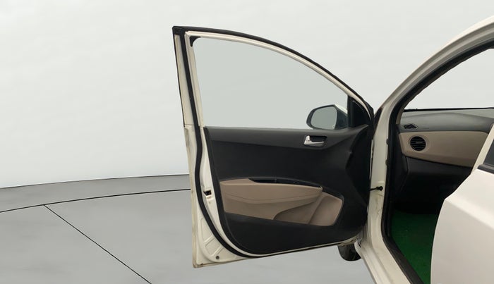 2017 Hyundai Xcent SX 1.2, Petrol, Manual, 89,636 km, LHS Front Door