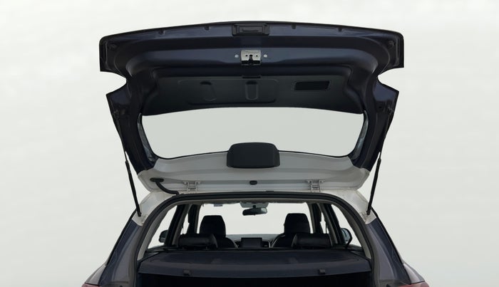 2020 Hyundai VENUE SX 1.0 TURBO IMT DUAL TONE, Petrol, Manual, 59,476 km, Boot Door Open