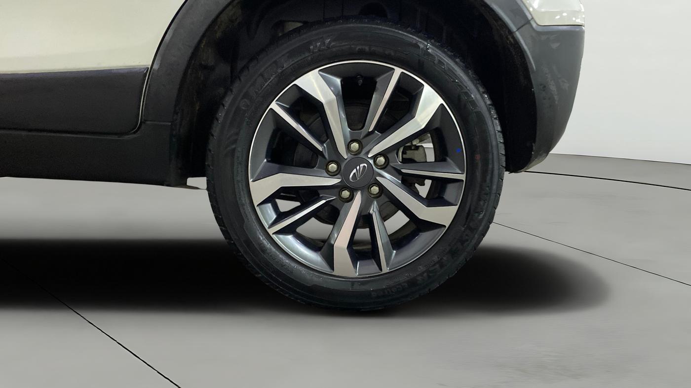 2021 Mahindra XUV300 W8 (O) 1.2 PETROL, Petrol, Manual, 44,993 km, Left Rear Wheel