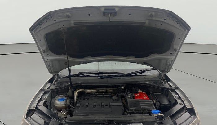 2017 Volkswagen TIGUAN COMFORTLINE TDI AT, Diesel, Automatic, 97,789 km, Open Bonet