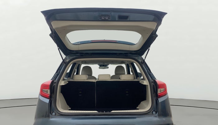 2024 Mahindra XUV300 W8 (O) 1.2 PETROL AMT, Petrol, Automatic, 15,168 km, Boot Door Open