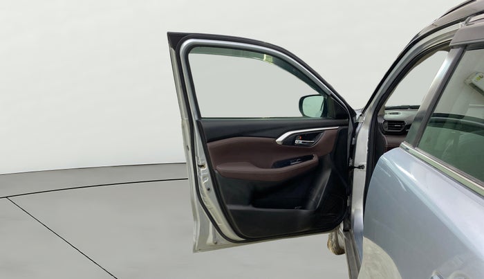 2022 Maruti Grand Vitara ALPHA SMART HYBRID ALLGRIP DUAL TONE, Petrol, Manual, 46,462 km, LHS Front Door