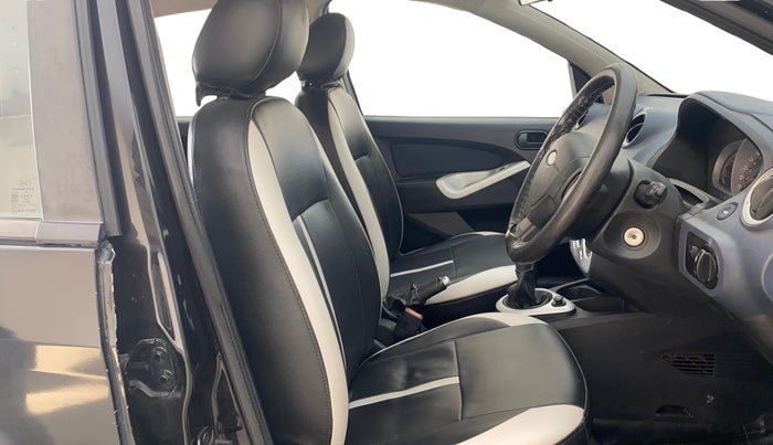 2012 Ford Figo TITANIUM 1.4 DIESEL, Diesel, Manual, 96,737 km, Right Side Front Door Cabin