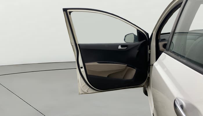 2014 Hyundai Xcent SX 1.2 (O), Petrol, Manual, 95,557 km, LHS Front Door