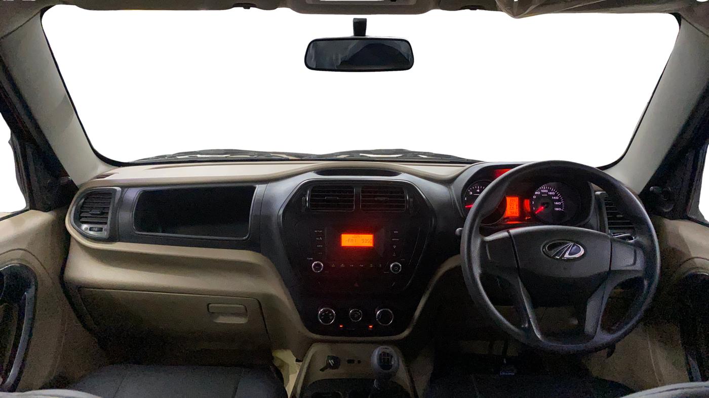 2016 Mahindra TUV300 T6, Diesel, Manual, 75,838 km, Dashboard
