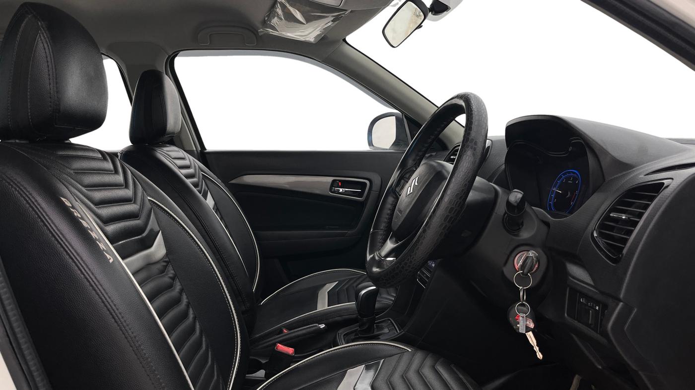 2019 Maruti Vitara Brezza ZDI AMT, Diesel, Automatic, 74,565 km, Right Side Front Door Cabin