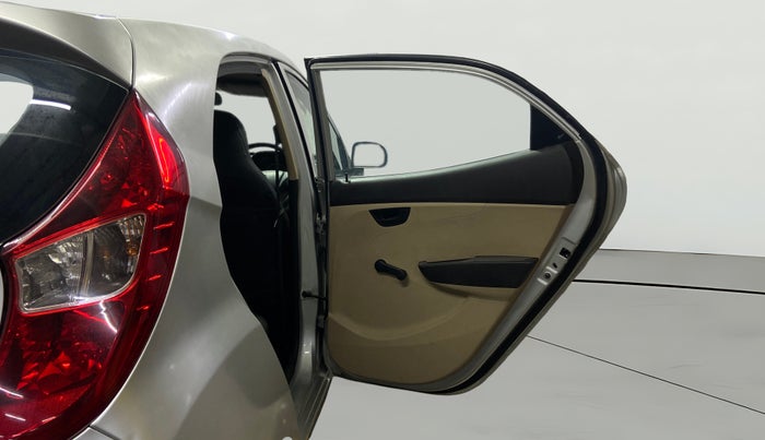 2015 Hyundai Eon MAGNA +, Petrol, Manual, 37,276 km, RHS Rear Door