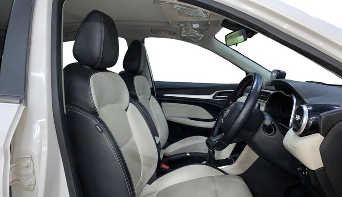 2022 MG ASTOR SHARP EX 1.5 MT, Petrol, Manual, 31,601 km, Right Side Front Door Cabin