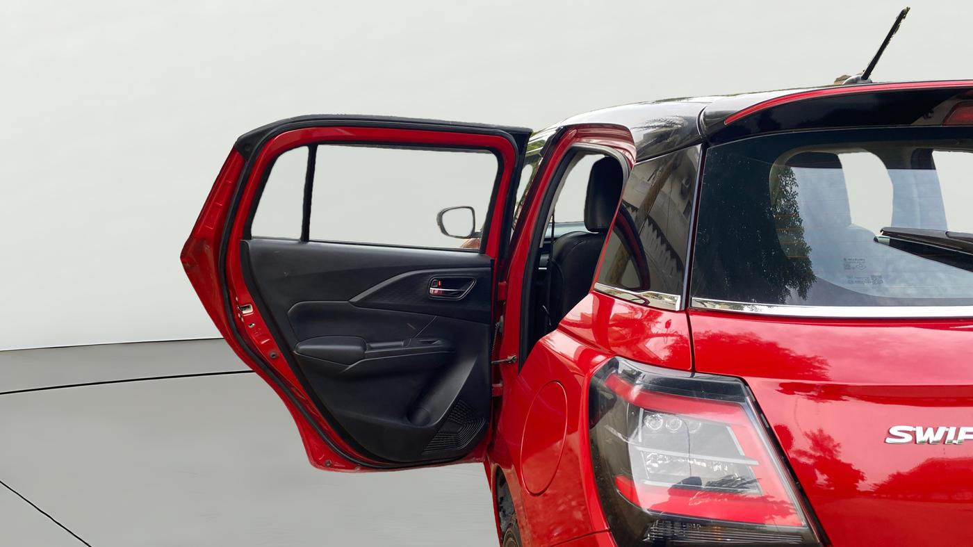 2024 Maruti Swift ZXI PLUS, Petrol, Manual, 43,044 km, LHS Rear Door