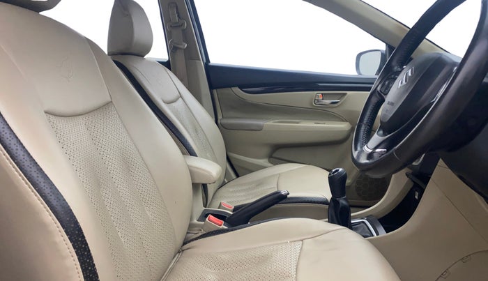 2015 Maruti Ciaz ZDI+ SHVS, Diesel, Manual, 71,978 km, Right Side Front Door Cabin