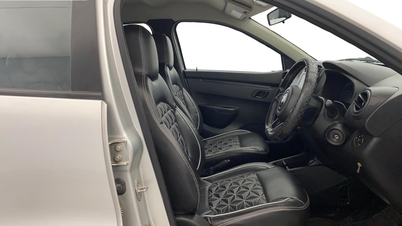 2022 Renault Kwid RXT 1.0 AMT, Petrol, Automatic, 49,984 km, Right Side Front Door Cabin