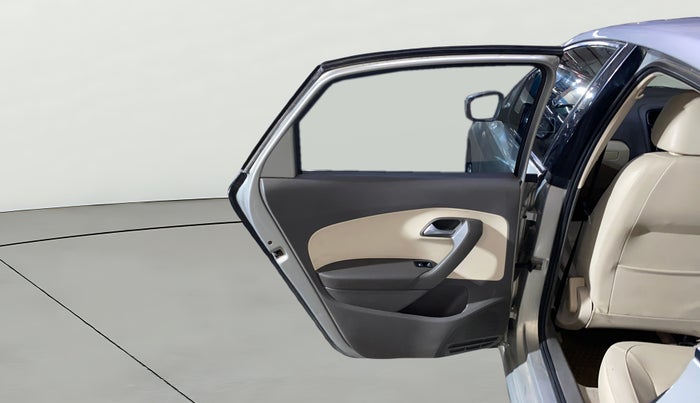 2013 Volkswagen Vento HIGHLINE 1.6 MPI, Petrol, Manual, 73,143 km, LHS Rear Door