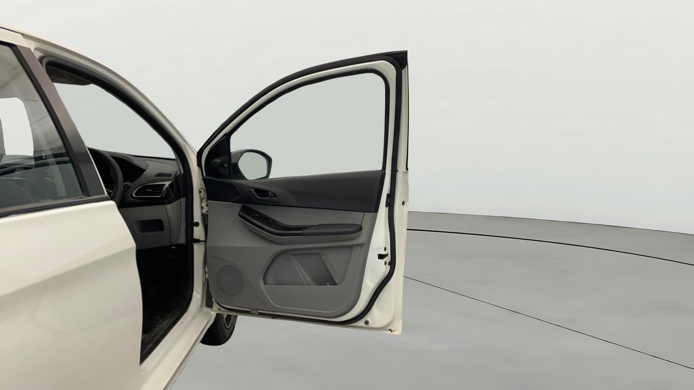 2023 Tata Tiago XT PETROL, Petrol, Manual, 25,802 km, RHS Front Door