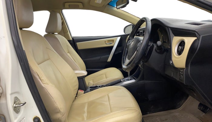 2018 Toyota Corolla Altis VL CVT PETROL, Petrol, Automatic, 97,142 km, Right Side Front Door Cabin