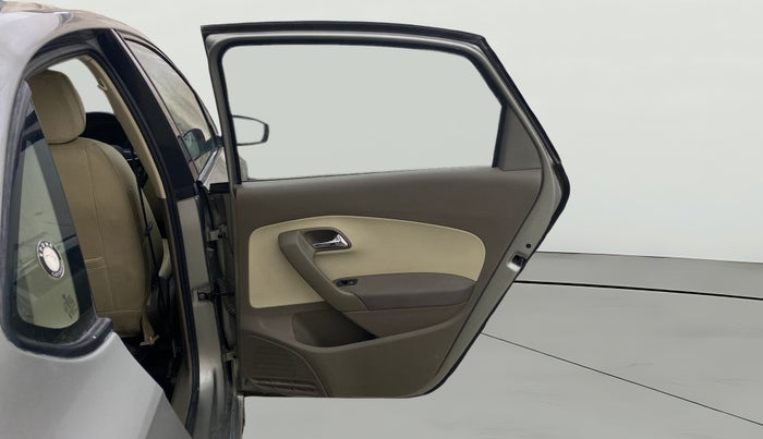 2016 Skoda Rapid AMBITION 1.6 MPI MT, Petrol, Manual, 82,089 km, RHS Rear Door