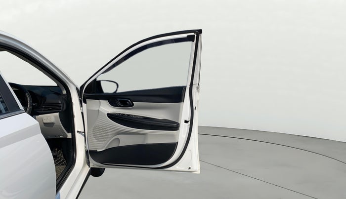 2024 Hyundai NEW I20 Sportz (O) 1.2, Petrol, Manual, 11,965 km, RHS Front Door