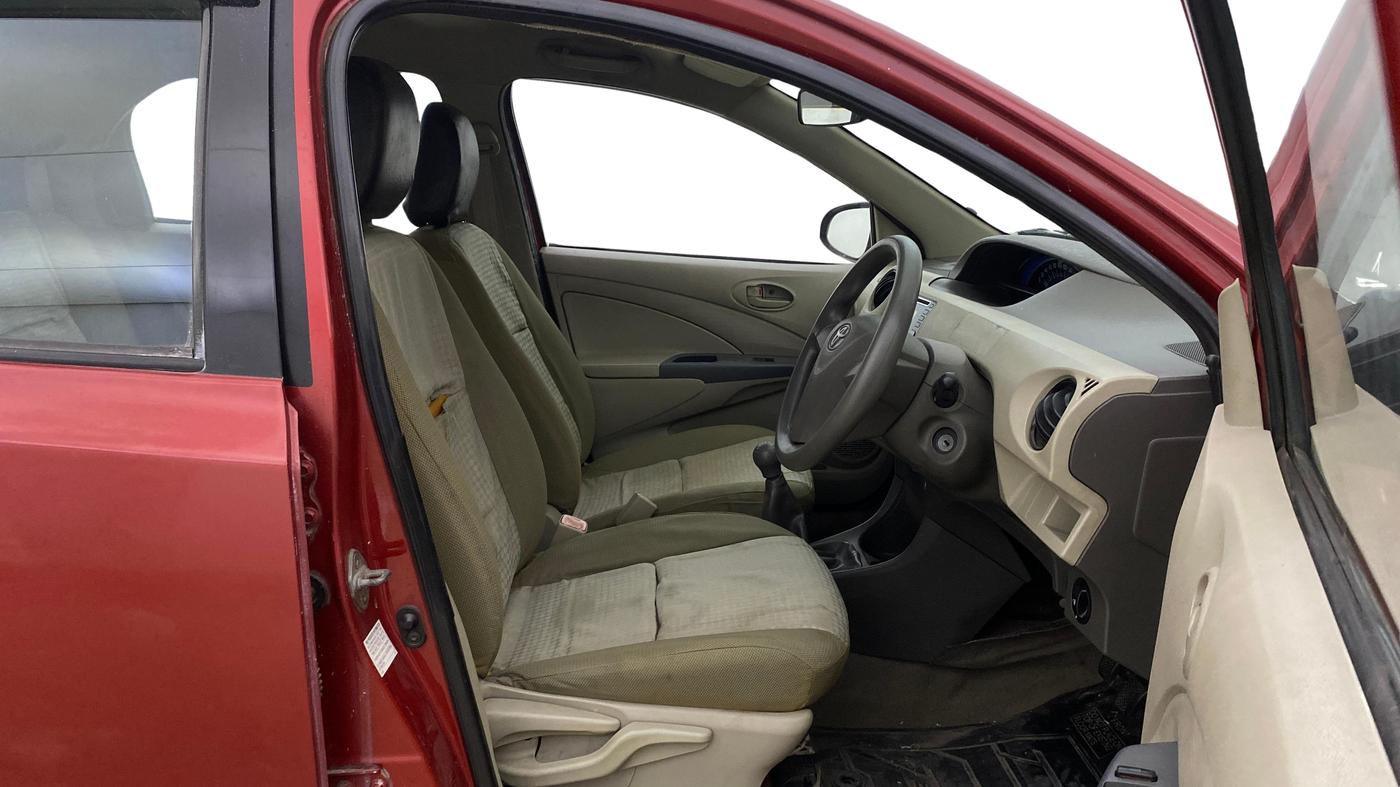 2014 Toyota Etios Liva G, Petrol, Manual, 36,392 km, Right Side Front Door Cabin