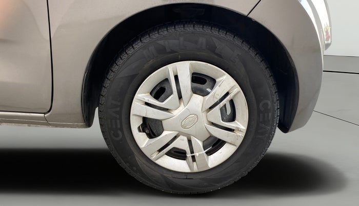 2018 Datsun Redi Go S, Petrol, Manual, 66,254 km, Right Front Wheel