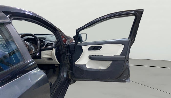 2021 Tata ALTROZ XM PLUS PETROL, Petrol, Manual, 51,174 km, RHS Front Door