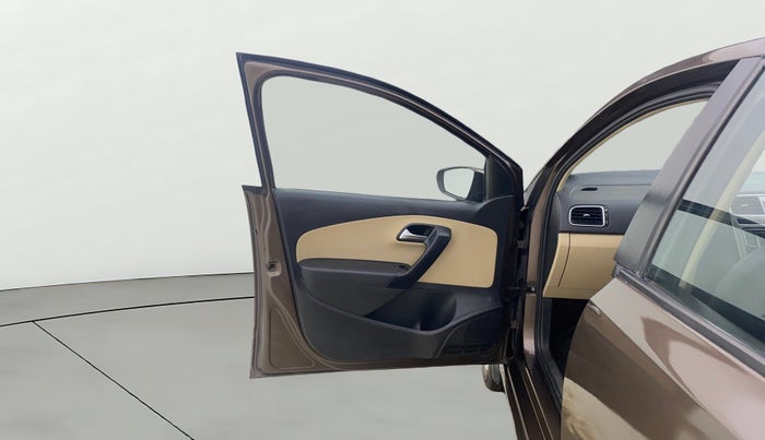 2017 Volkswagen Ameo HIGHLINE1.2L, Petrol, Manual, 71,770 km, LHS Front Door