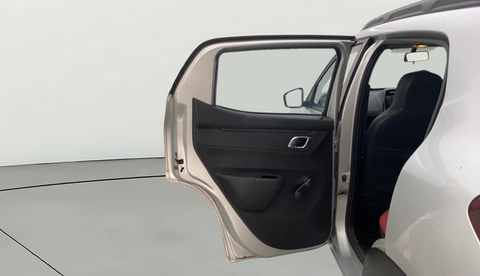 2018 Renault Kwid RXT 1.0 AMT (O), CNG, Automatic, 62,800 km, LHS Rear Door