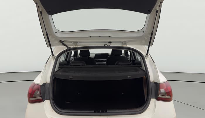2022 Hyundai NEW I20 ASTA (O) 1.2 AT, Petrol, Automatic, 34,118 km, Boot Open Zoomed View