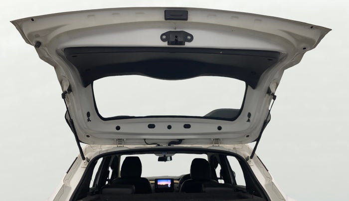 2021 Renault Kiger RXT (O) MT, Petrol, Manual, 35,145 km, Boot Door Open