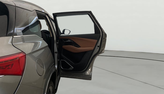 2023 MG HECTOR PLUS SHARP PRO 1.5 PETROL TURBO CVT 7 STR, Petrol, Automatic, 88,098 km, RHS Rear Door