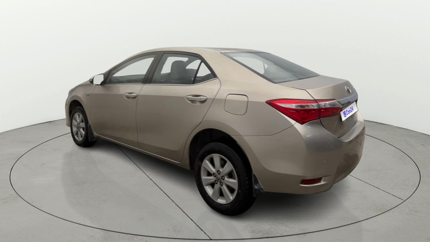 2015 Toyota Corolla Altis G PETROL, Petrol, Manual, 1,02,213 km, Left Back Diagonal