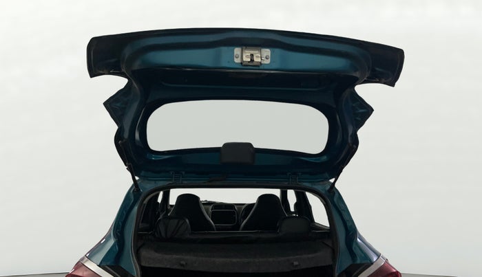 2022 Renault Kwid CLIMBER MT 1.0, Petrol, Manual, 13,136 km, Boot Door Open