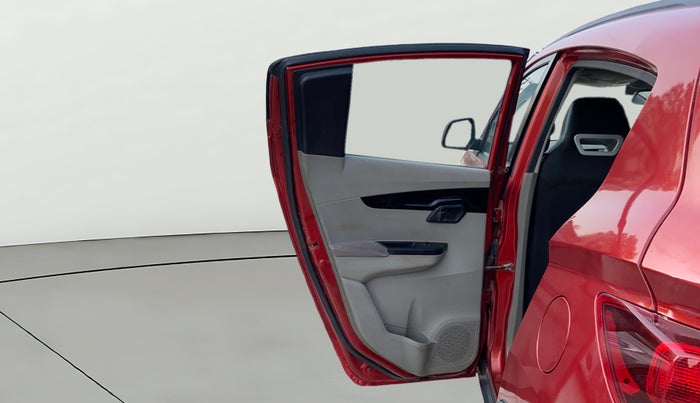 2017 Mahindra Kuv100 K8 D 6 STR, Diesel, Manual, 58,613 km, LHS Rear Door