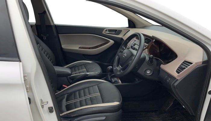 2017 Hyundai Elite i20 SPORTZ 1.2, Petrol, Manual, 63,020 km, Right Side Front Door Cabin