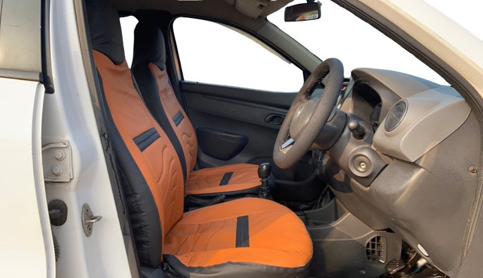 2016 Renault Kwid RXT 0.8, Petrol, Manual, 85,166 km, Right Side Front Door Cabin