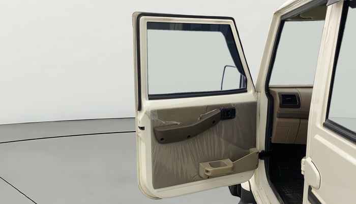 2022 Mahindra Bolero B6 (O), Diesel, Manual, 69,492 km, LHS Front Door