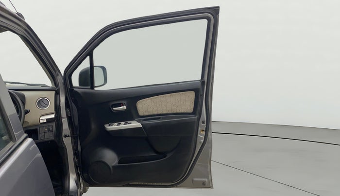 2016 Maruti Wagon R 1.0 VXI  ABS-AIRBAG, Petrol, Manual, 1,18,012 km, RHS Front Door