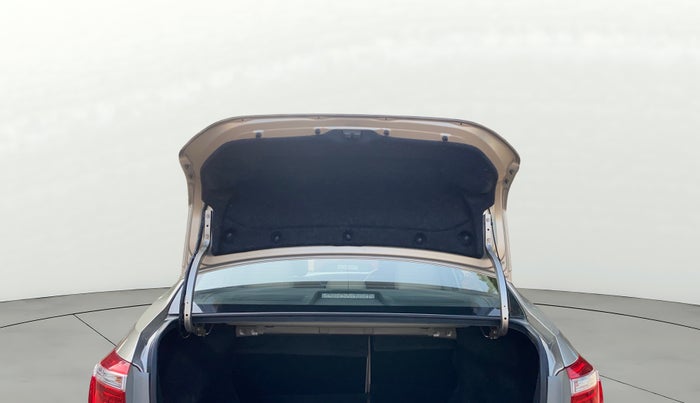 2015 Toyota Corolla Altis VL CVT PETROL, Petrol, Automatic, 60,262 km, Boot Door Open