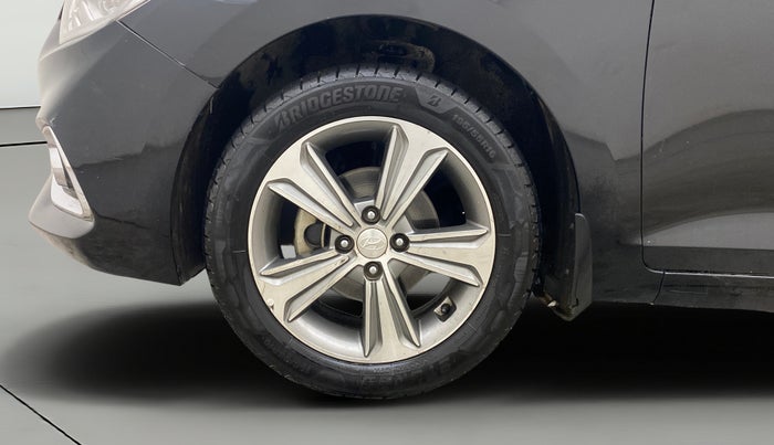 2018 Hyundai Verna 1.6 CRDI SX + AT, Diesel, Automatic, 1,24,498 km, Left Front Wheel