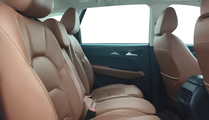 2021 MG HECTOR PLUS SHARP 2.0 DIESEL TURBO MT 6-STR, Diesel, Manual, 46,102 km, Right Side Rear Door Cabin