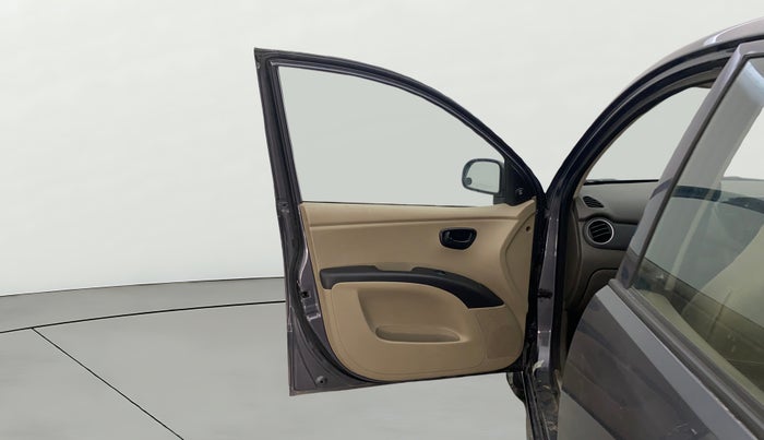 2013 Hyundai i10 MAGNA 1.1, CNG, Manual, 94,389 km, LHS Front Door