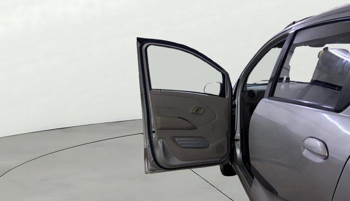 2016 Datsun Redi Go T (O), Petrol, Manual, 79,431 km, LHS Front Door