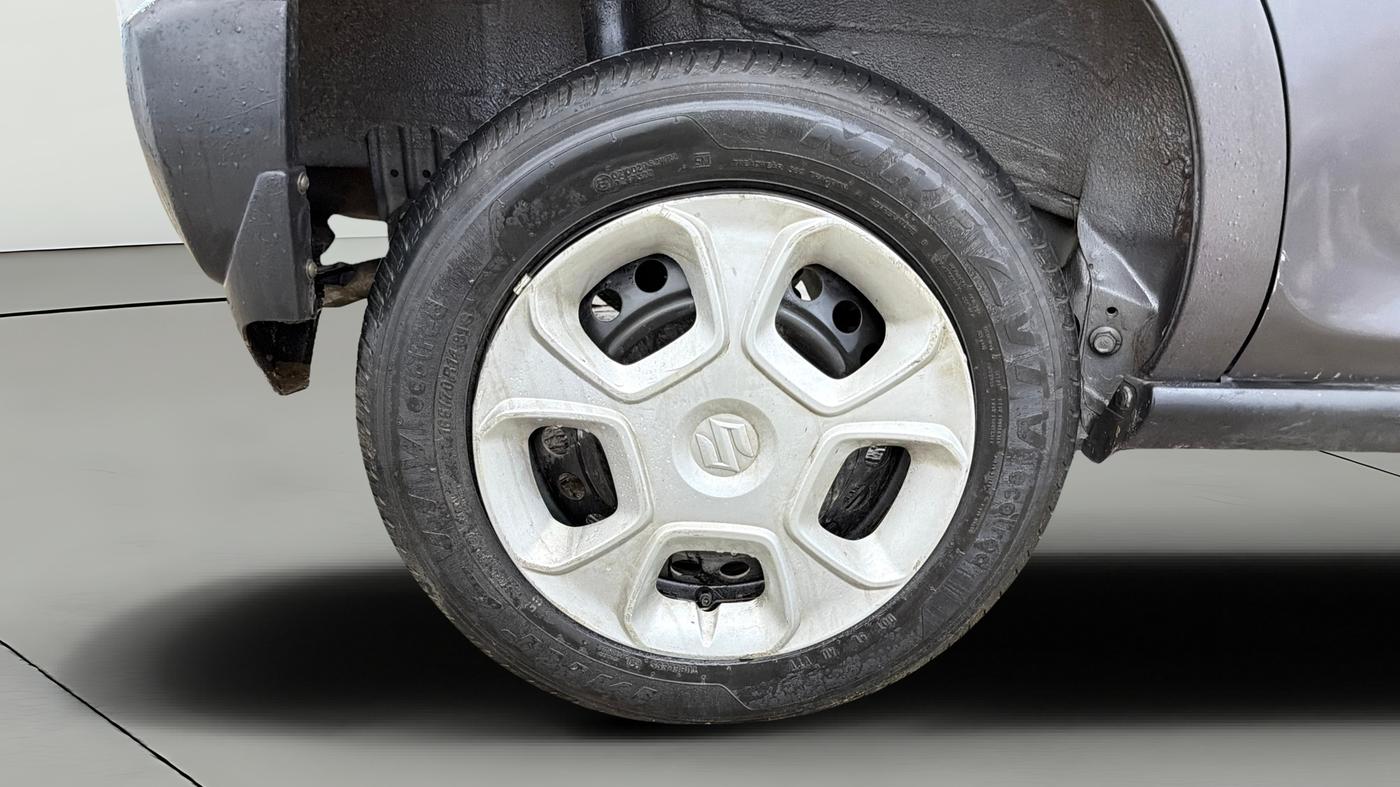 2023 Maruti S PRESSO VXI, Petrol, Manual, 31,712 km, Right Rear Wheel