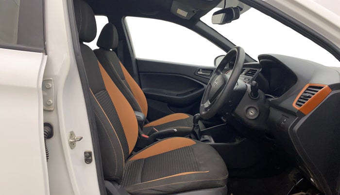 2017 Hyundai i20 Active 1.2 BASE, Petrol, Manual, 89,713 km, Right Side Front Door Cabin