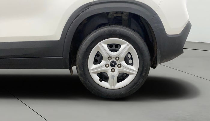 2023 KIA SELTOS  HTK 1.5 PETROL MT, Petrol, Manual, 20,556 km, Left Rear Wheel